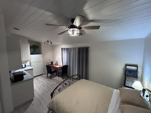 1512 1/2 W Meadow Ave, Visalia, CA 93277