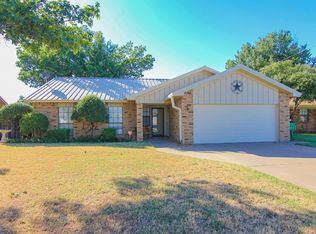 1606 Parker Dr, Vernon, TX 76384