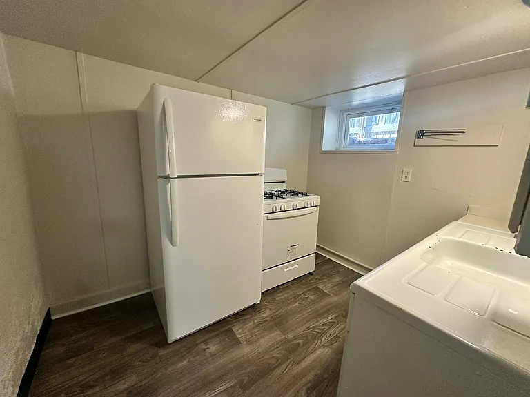 811 Saint James St #B1 — Photo 3