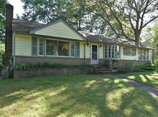 370 Toll Gate Rd, Warwick, RI 02886