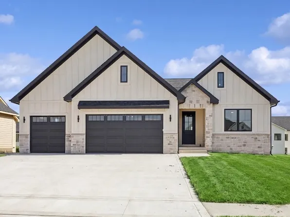 17316 Northview Dr, Waukee, IA 50263