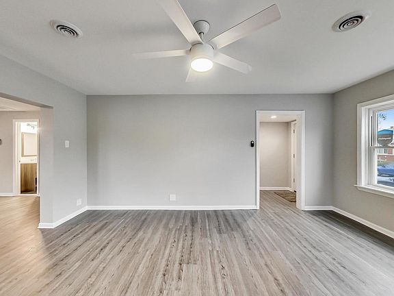 4th image of 2700 N 74th Ct