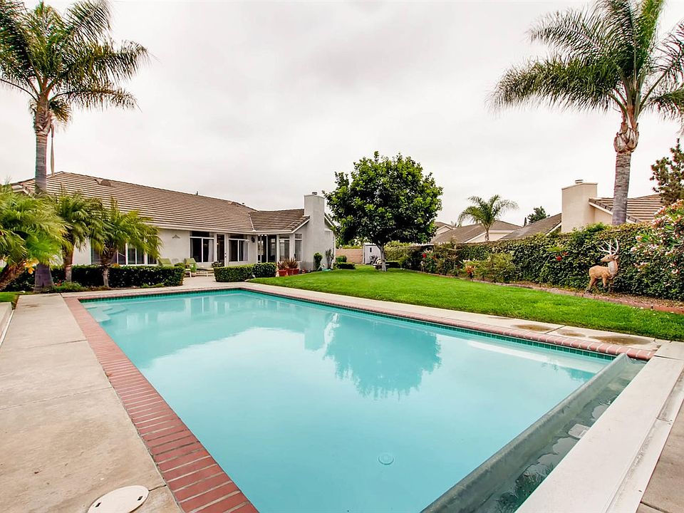 2nd image of 4675 Spinnaker Bay Ct