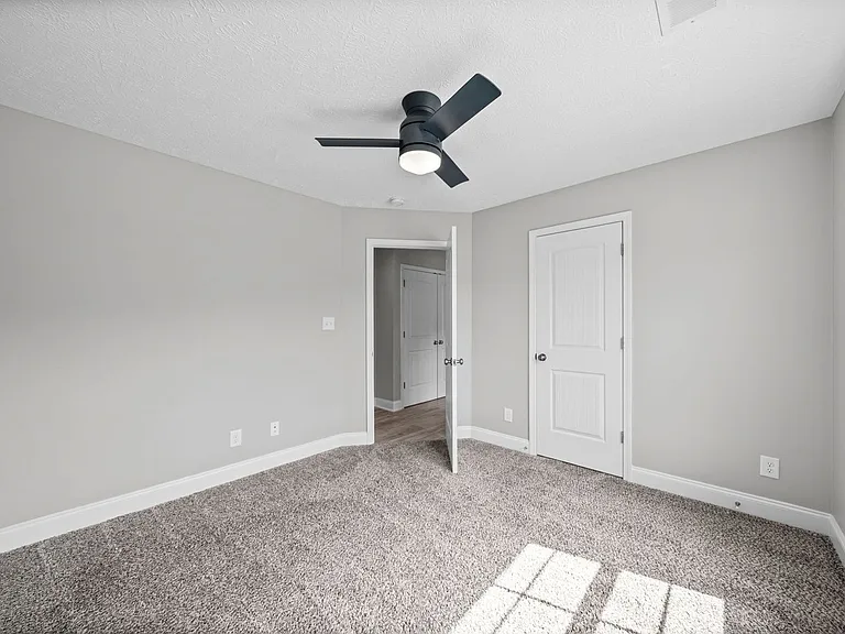 169 Bonnell Dr — Photo 24