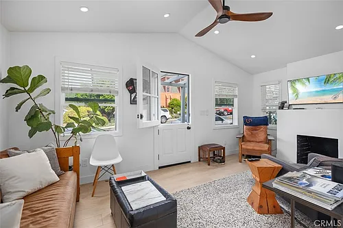 371 Park Ave Photo 1