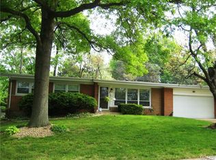 1415 Wadsworth Dr, Florissant, MO 63031