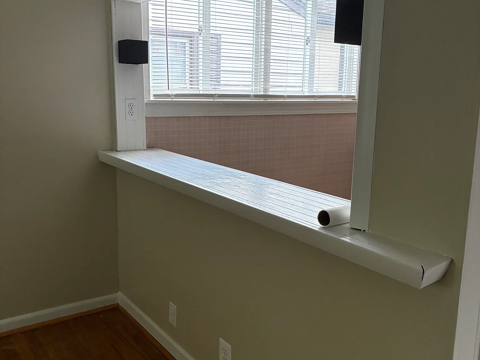 2 bed, 760 sqft, $1,600 — Photo 3