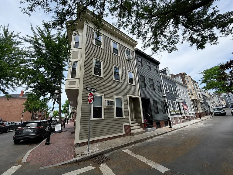 18 Pleasant St #2 — Photo 9