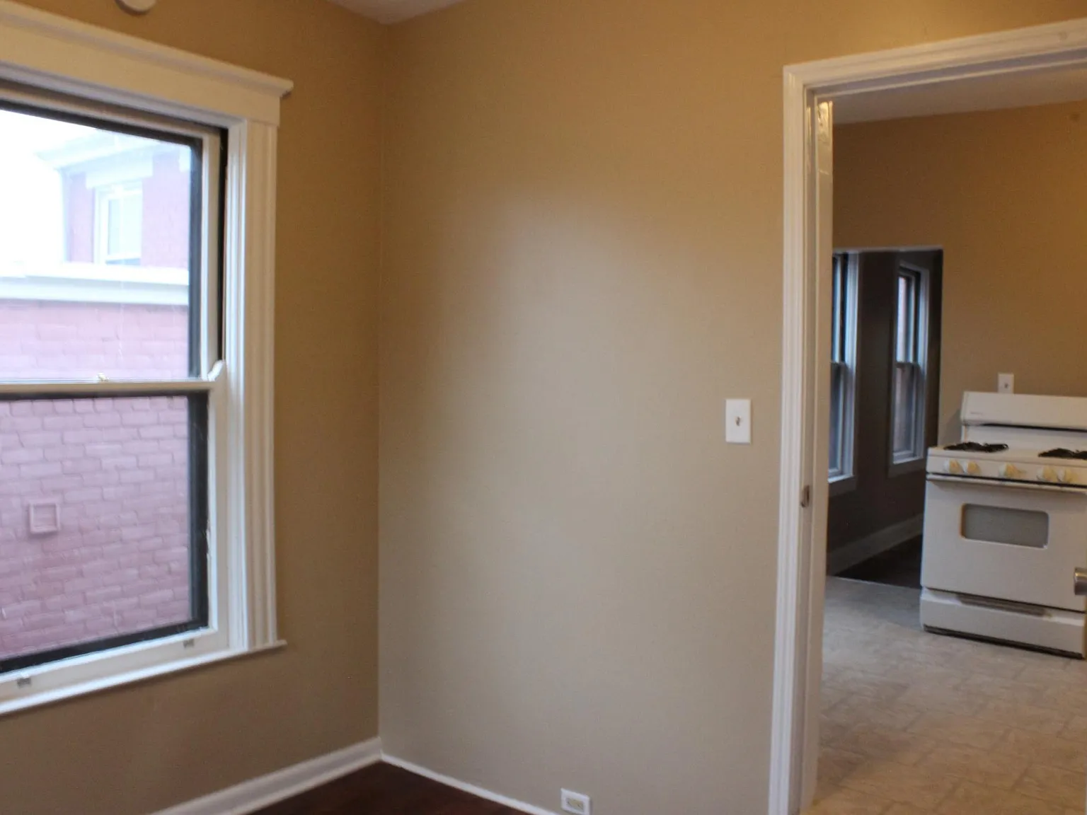 2 bed, 100 sqft, $1,199 — Photo 3