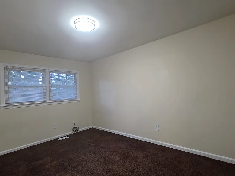 389 Circuit Ln #B — Photo 7