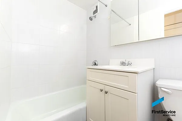 Rented by FirstService Realty (legacy) | media 22