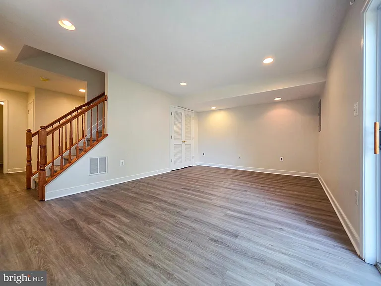 3300 Broker Ln — Photo 24