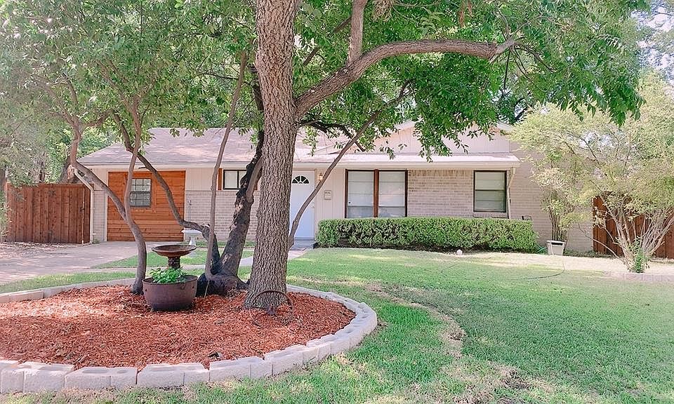 1st image of 1039 Fairmeadows Cir