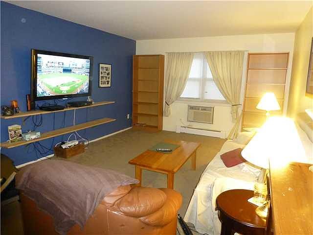 2nd image of 84 Parkside Dr