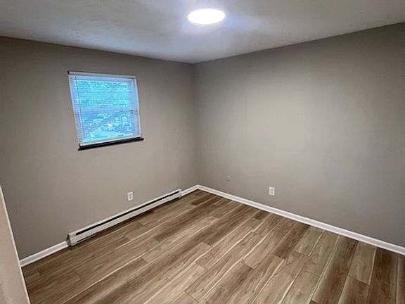5th image of 227 Edwin St NW APT 2