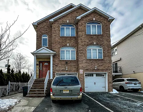 171 Clifford St #1 Photo 1