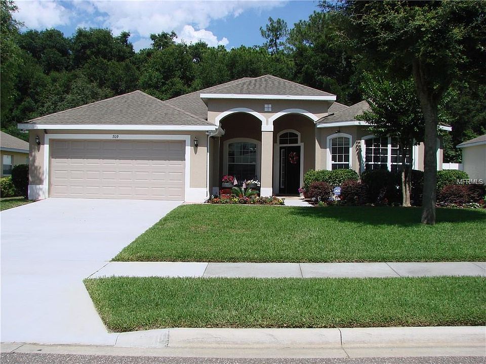1st image of 709 Gordonia Ct