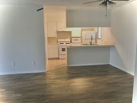 5th image of 1827 Veteran Ave APT 24