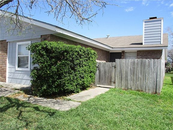 3rd image of 6612 Hardwick Dr