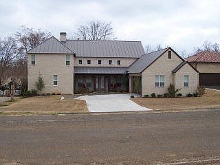 1st image of 114 Avery Ln
