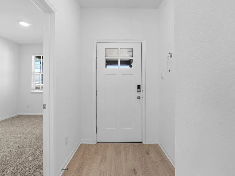 305 Brooks Ranch Dr — Photo 7