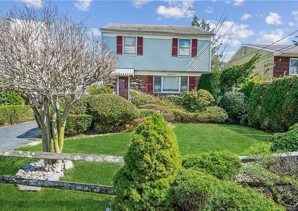 1st image of 146 Windermere Dr