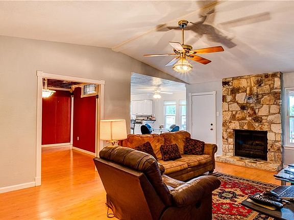 4th image of 8404 Bridgetown Dr