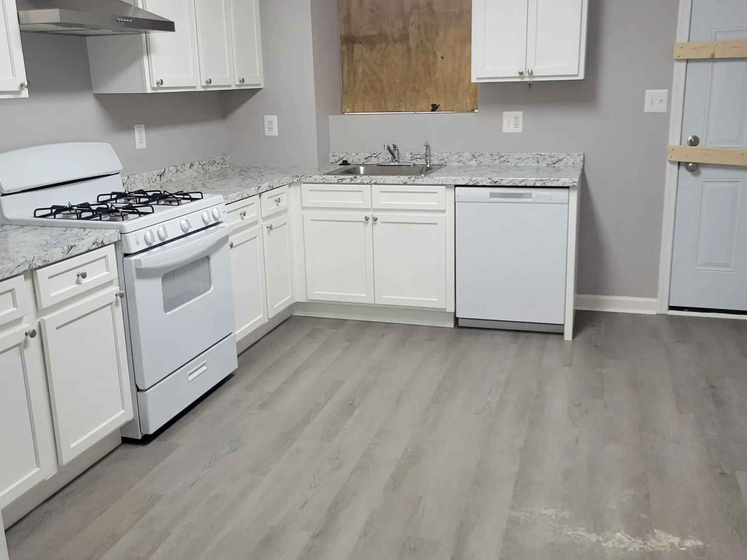 2 bed, 1.5 bath, 1430 sqft, $1,790 — Photo 3