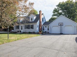 148 East St, Middletown, CT 06457