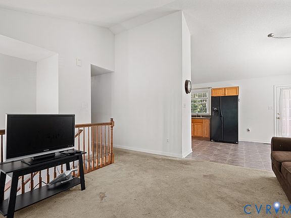 5th image of 441 Battersea Ln