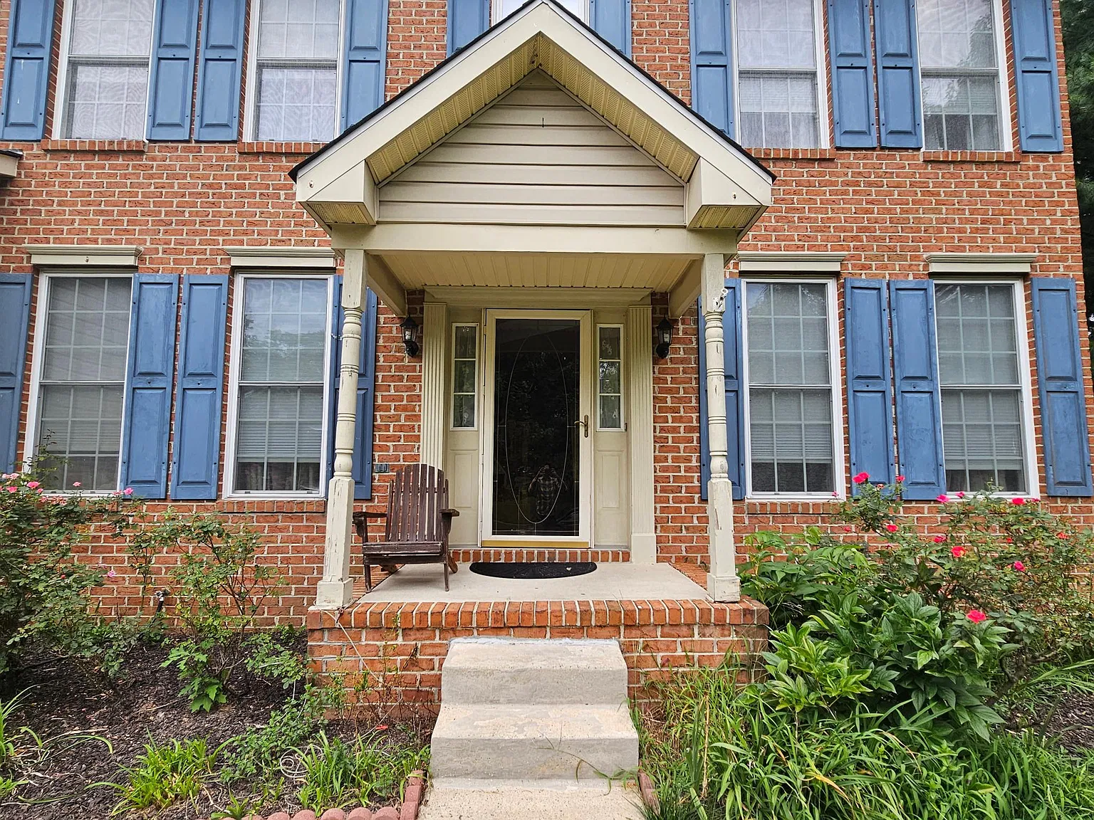4 bed, 2660 sqft, $4,200 — Photo 4