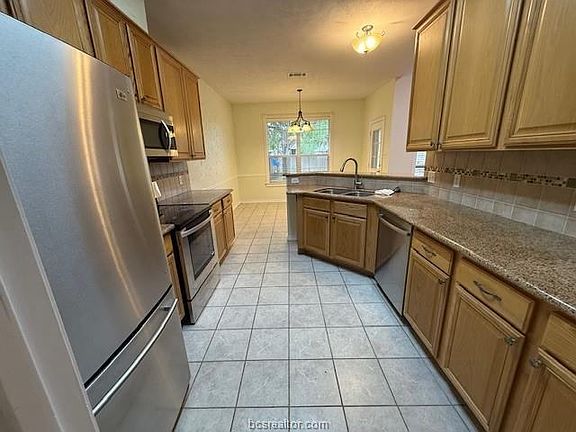 2nd image of 204 Stuttgart Cir