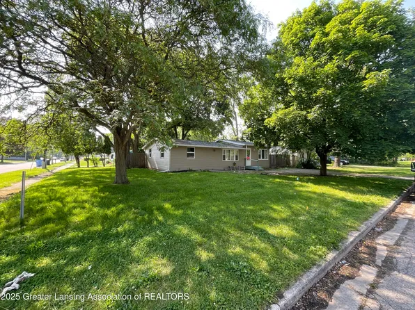 4208 Richmond St, Lansing, MI 48911