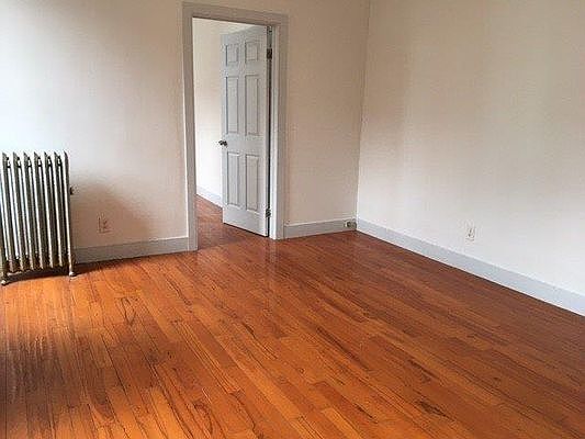 5th image of 101 W 106th St #3CC