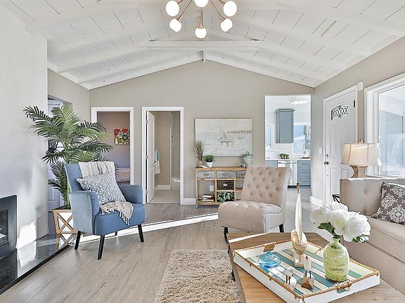 5th image of 622 San Carlos Ave