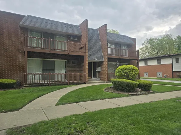 523 N Pleasant Dr APT 2A, Glenwood, IL 60425