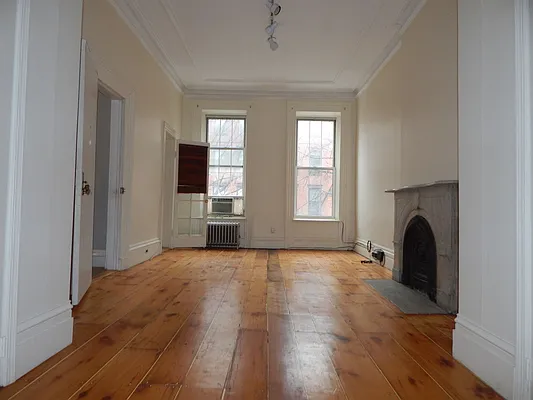 Rented by Realty Collective | media 39