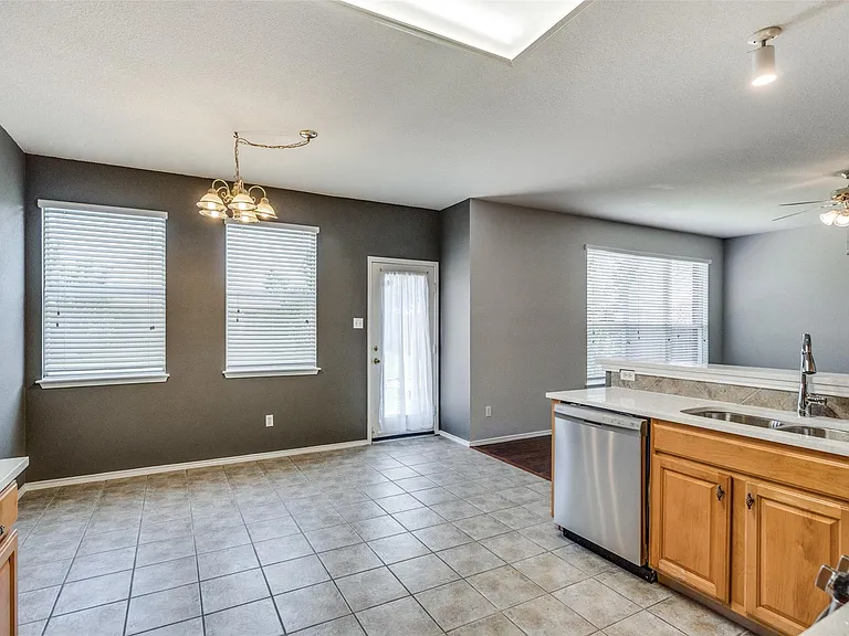 3408 Oleander Dr — Photo 23
