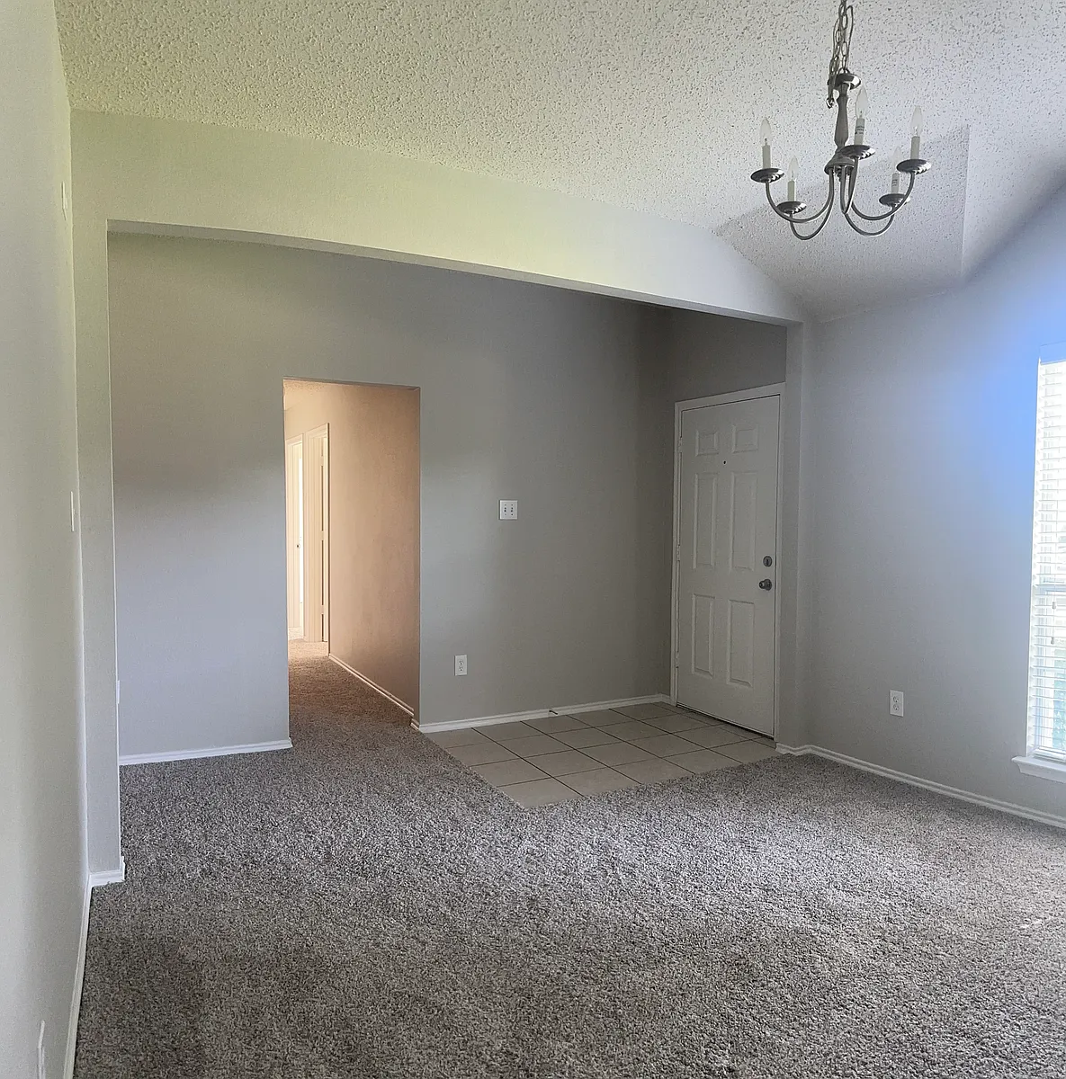 Building Photo - 804 Horseshoe Ct