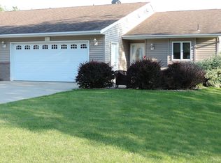 911 Columbia St, Cleveland, MN 56017