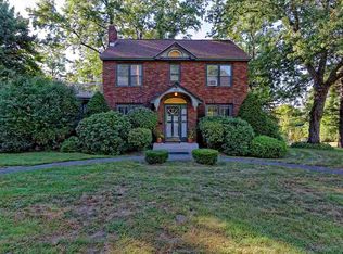 899 Stark Ave, Niskayuna, NY 12309