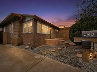 907 Edith Blvd SE, Albuquerque, NM 87102