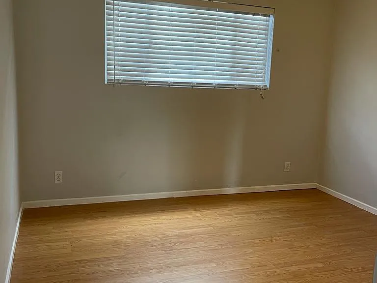 117 S Hoover St #1 — Photo 11
