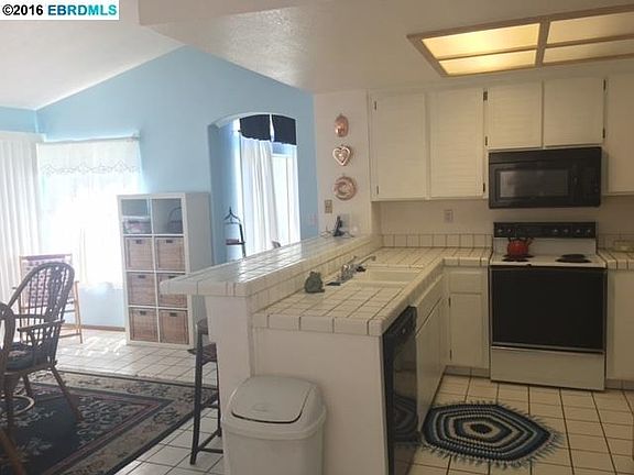 5th image of 4912 Parkgreen Cir