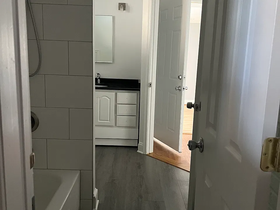 Natural sunlight Bathroom