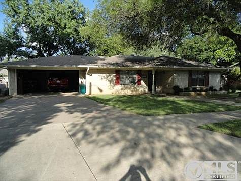 2nd image of 1504 Munn Dr