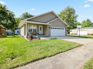 209 W Washington St, Fithian, IL 61844