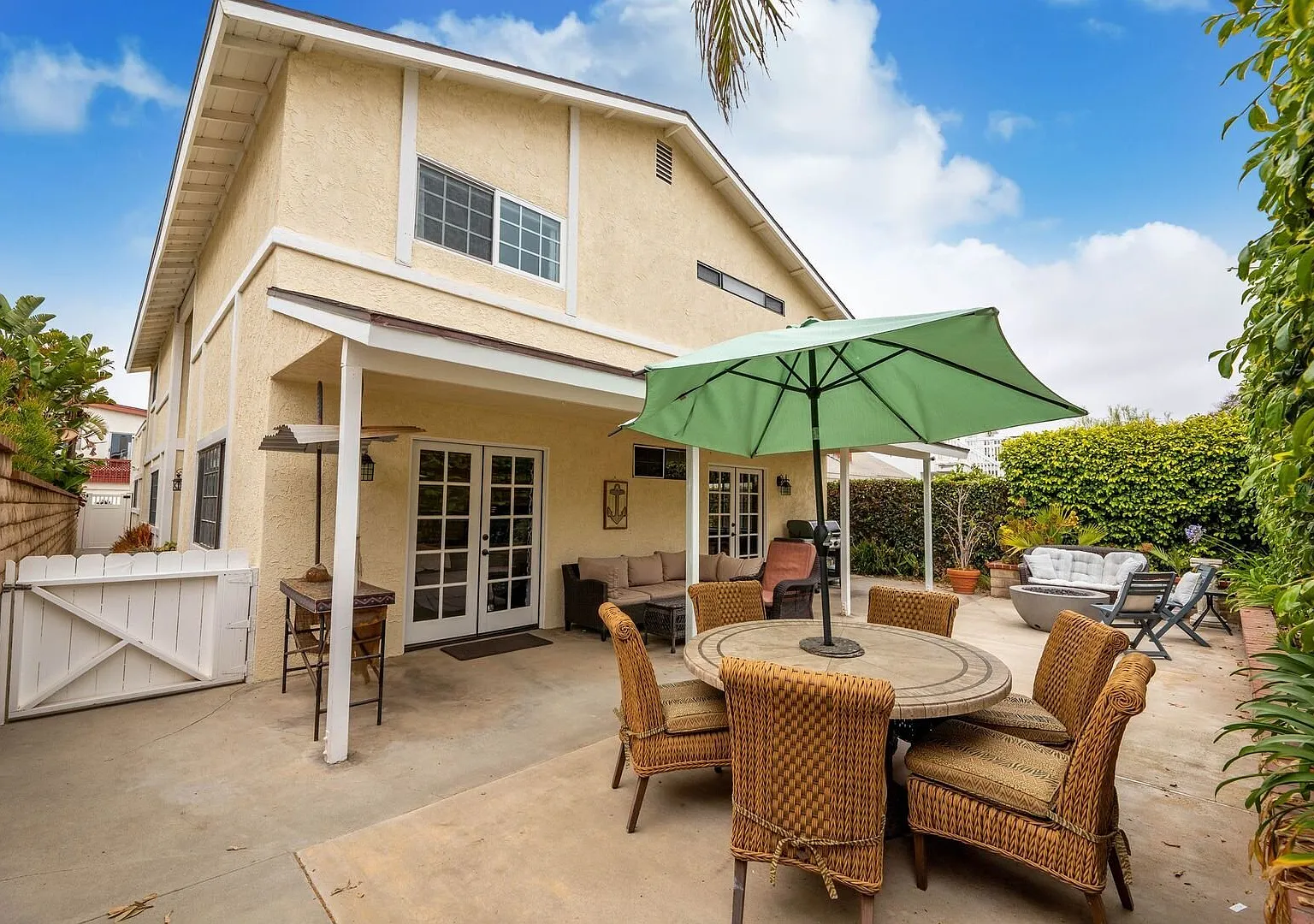 5 Bedroom + 3.5 Bathroom Home | Mandalay Shores: Amalfi Coast | Furnished — Photo 1