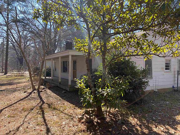 3rd image of 1009 Country Club Rd #1011