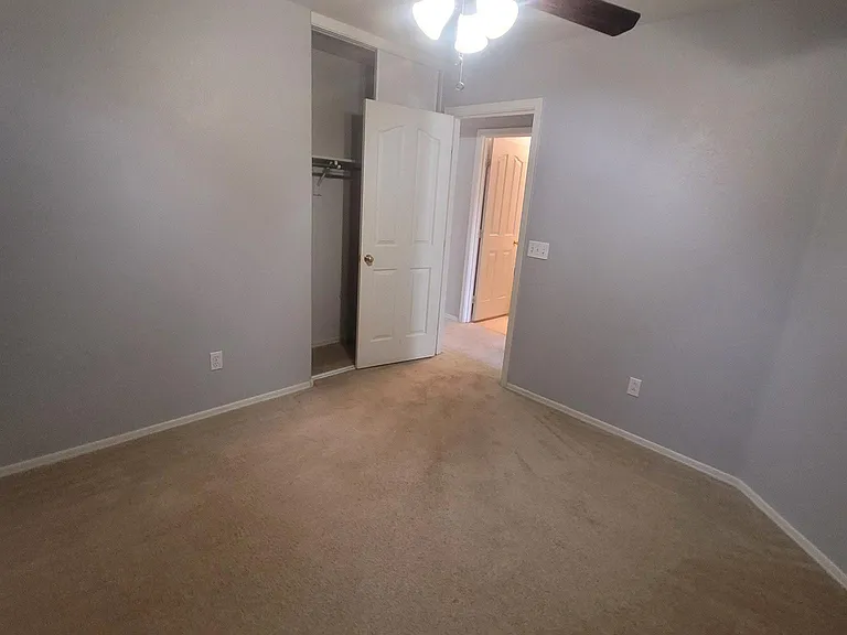 2739 W Silver Creek Ln — Photo 24